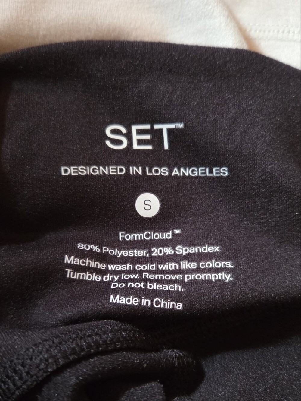 SET Active- Seamless Leggings In Black, Cream and Dark Gray - Picture 2 of 2